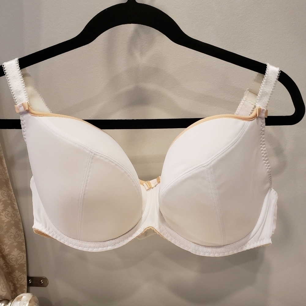 Sz 40DD US Cream Curvy Kate Underwire Bra